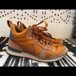 Nike womens Internationalist